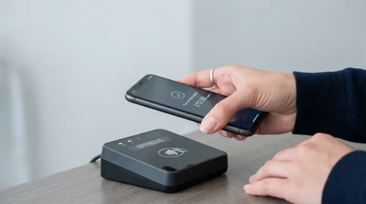 Sporopay a Apple Pay — ktoré tlačidlo je vhodnejšie pre rýchly mobilný vklad